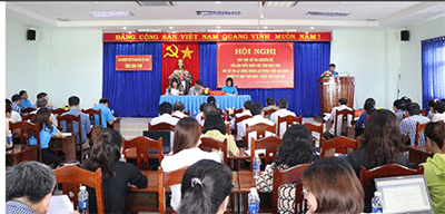 Đại biểu Quốc hội tỉnh Kon Tum tiếp xúc chuyên đề với cử tri là công nhân lao động