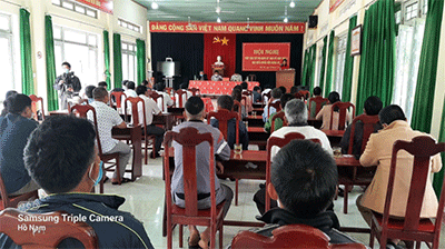 Đoàn đại biểu Quốc hội tỉnh Kon Tum tiếp xúc cử tri sau kỳ họp thứ 2 tại xã Đăk Pék, huyện Đăk Glei