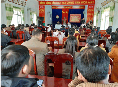 Đoàn đại biểu Quốc hội tỉnh Kon Tum tiếp xúc cử tri  sau kỳ họp thứ 9 - Quốc hội khóa XIV