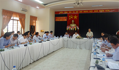 Bộ trưởng Xây dựng Trịnh Đình Dũng thăm và làm việc với tỉnh Kon Tum