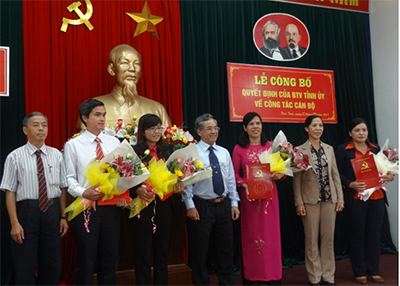 Bí thư Tỉnh ủy, Chủ tịch HĐND tỉnh Nguyễn Văn Hùng dự lễ công bố và trao quyết định về điều động, bổ nhiệm cán bộ