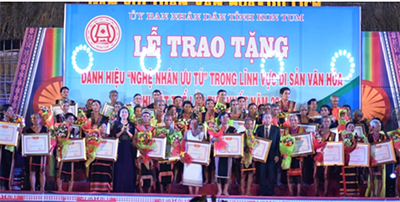 Bế mạc Liên hoan nghệ thuật dân gian Tây Nguyên gắn với Tuần Văn hóa - Du lịch tỉnh Kon Tum lần thứ 3-2016